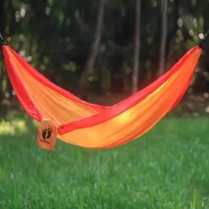 Hang Ten Parachute Hammock 🤙